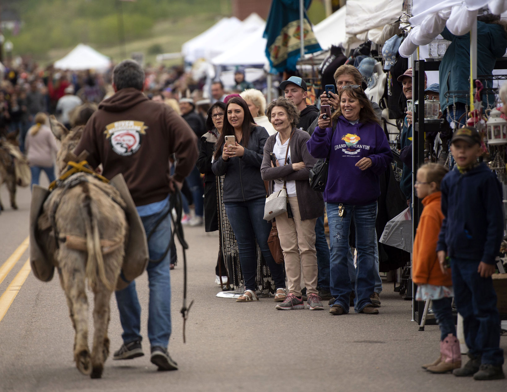 062419-news-DonkeyDerby 09.jpg